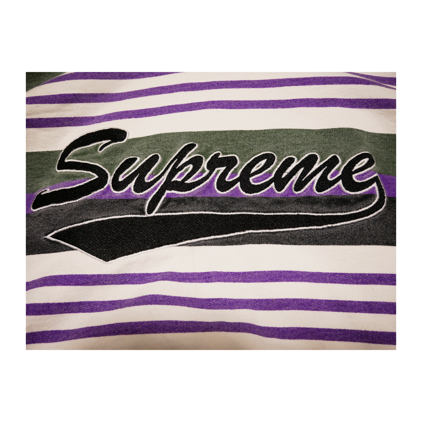 HOODIE - SUPREME
