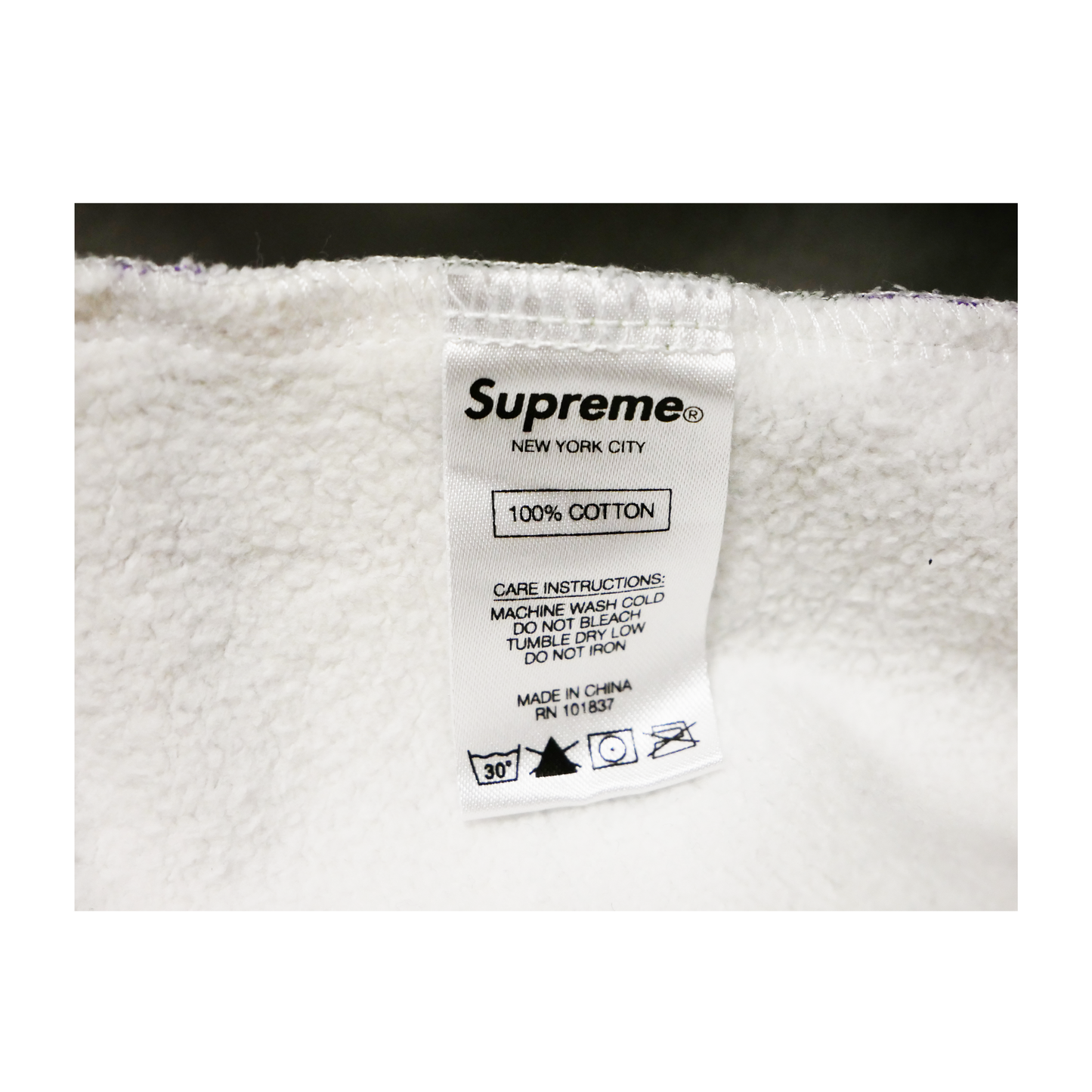 HOODIE - SUPREME
